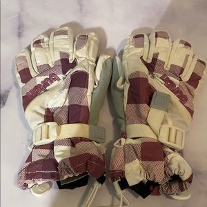 Burton woman snowboarding gloves